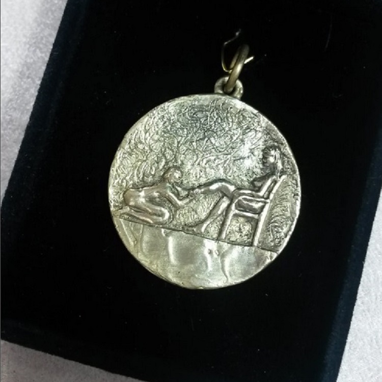 slave pendant