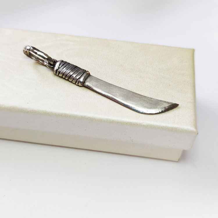machete pendant