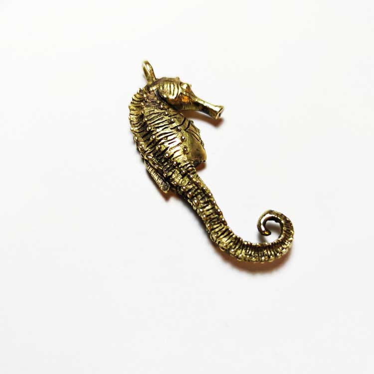 sea horse pendant