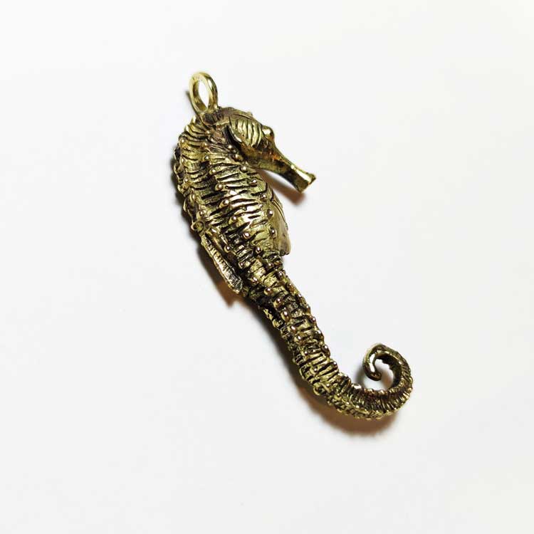 sea horse pendant