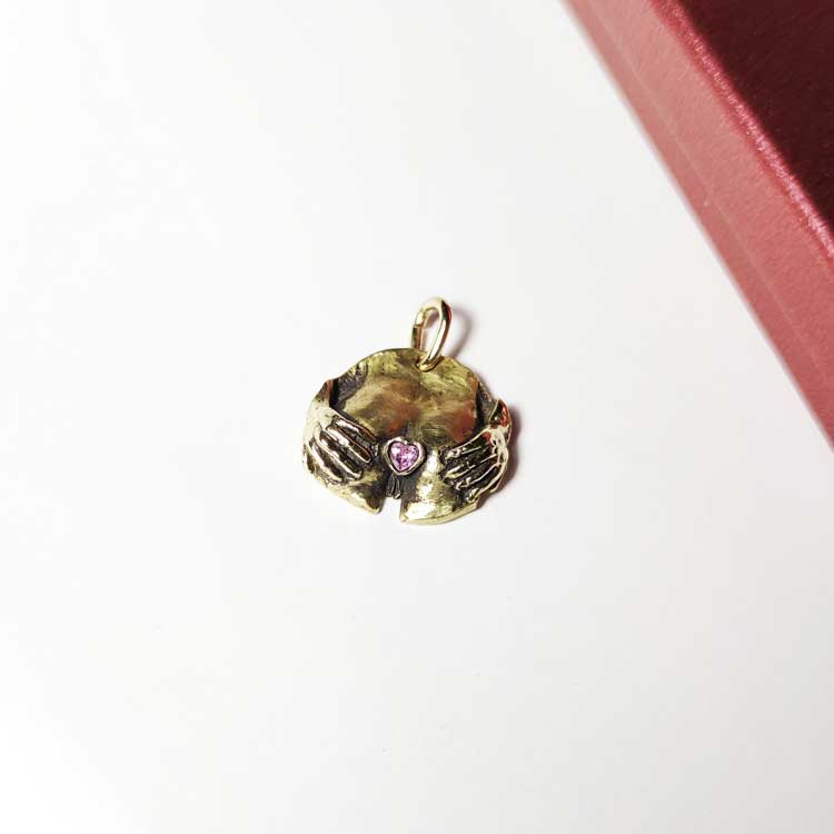 erotic pendant