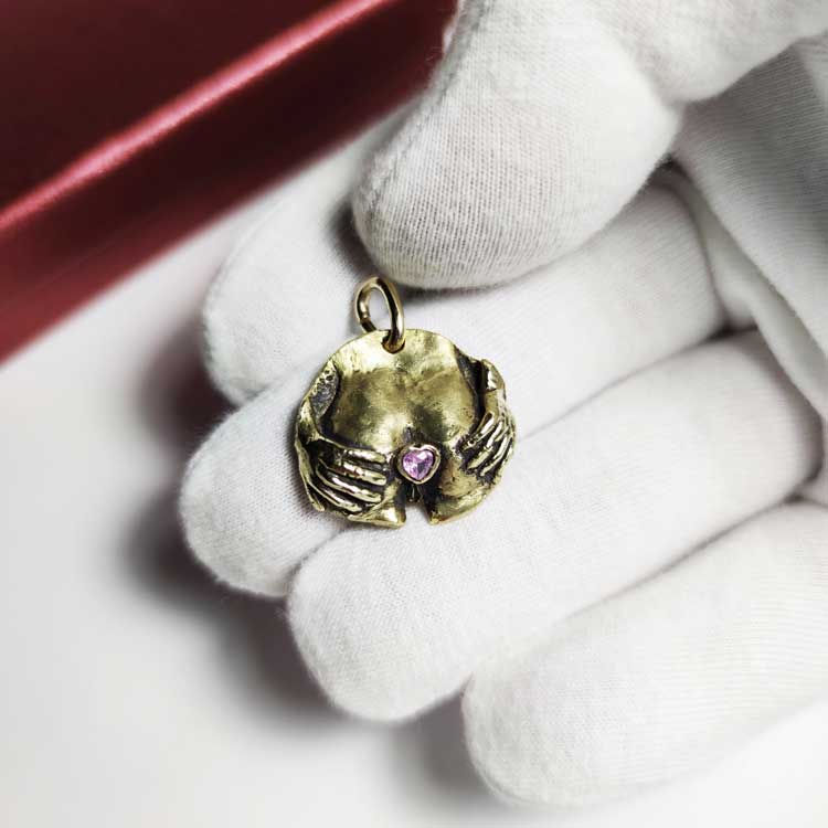 erotic pendant