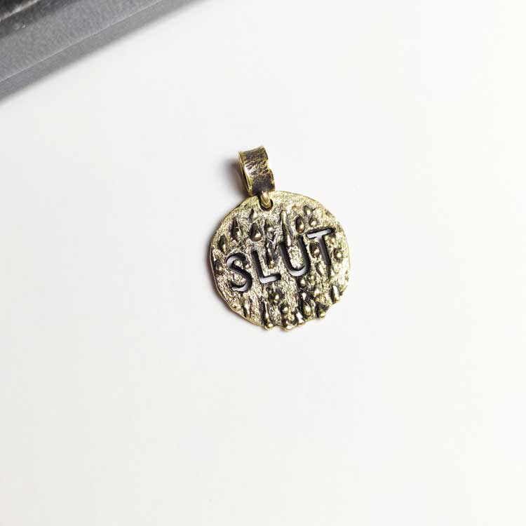 slut pendant